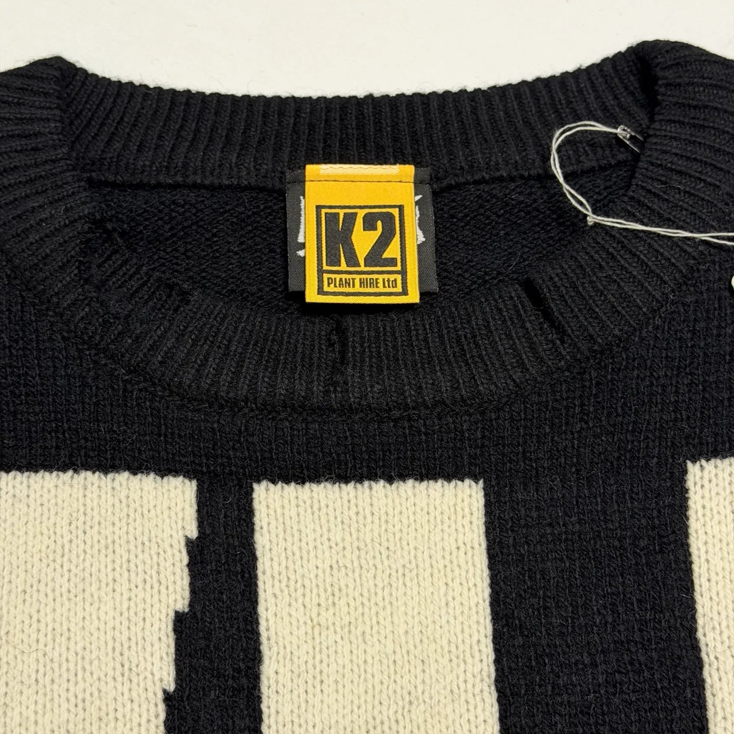 Exactly correct version Customized KLF co-branded main mark/washing mark SAINT Mxxxxxx × The KLF KLF_CREW NECK KNIT/BLK KLF co-branded deconstructed wool sweater Black S-XL heel original Made of 100% pure wool Natural and warm Wool fabric Recommended dry cleaning or gentle hand washing Imported special machine embroidery Full three-dimensional Hand destroyed Deconstructed and shredded